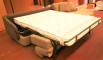 Divano letto aperto con materasso disteso