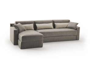 Schlafsofa mit Chaiselongue, hohe Aluminiumfüße, Polsterung aus Daunen und aus Polyurethan