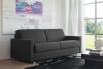 Lampo est disponible en version canapé 2/3 places et fauteuil
